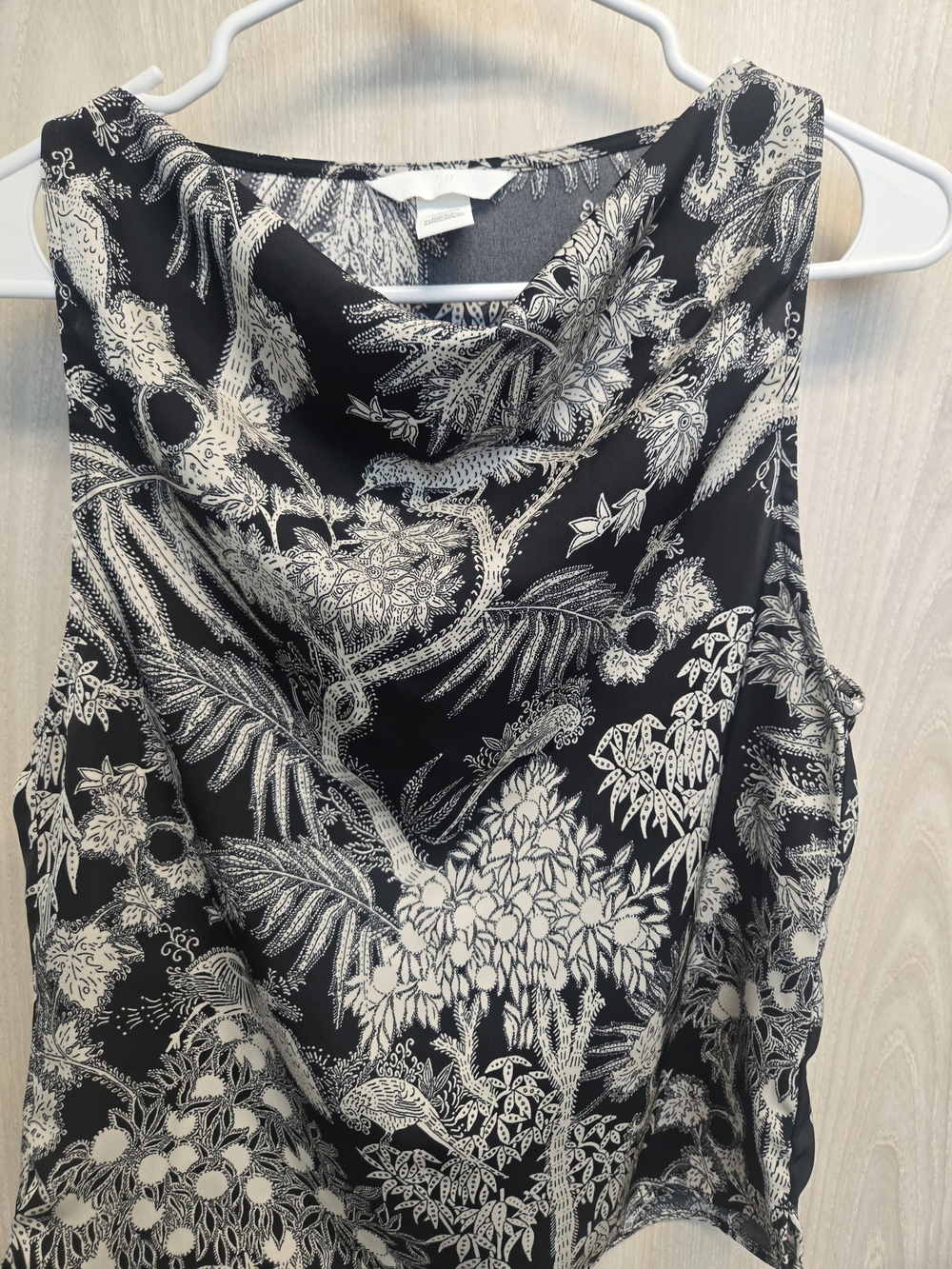 H&M Black & White Floral Sleeveless Cowl Neck Top SIZE XS